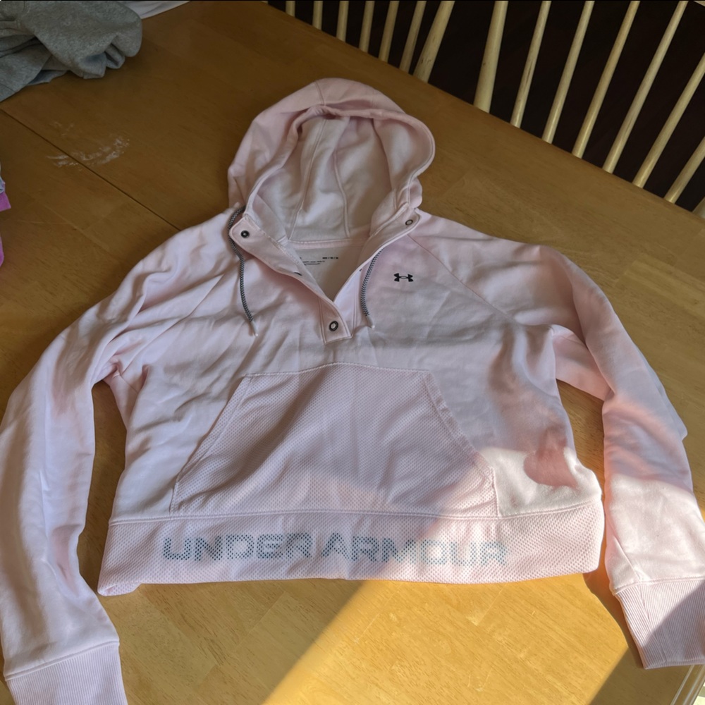 UNDER ARMOUR PINK CROPPED HOODIE